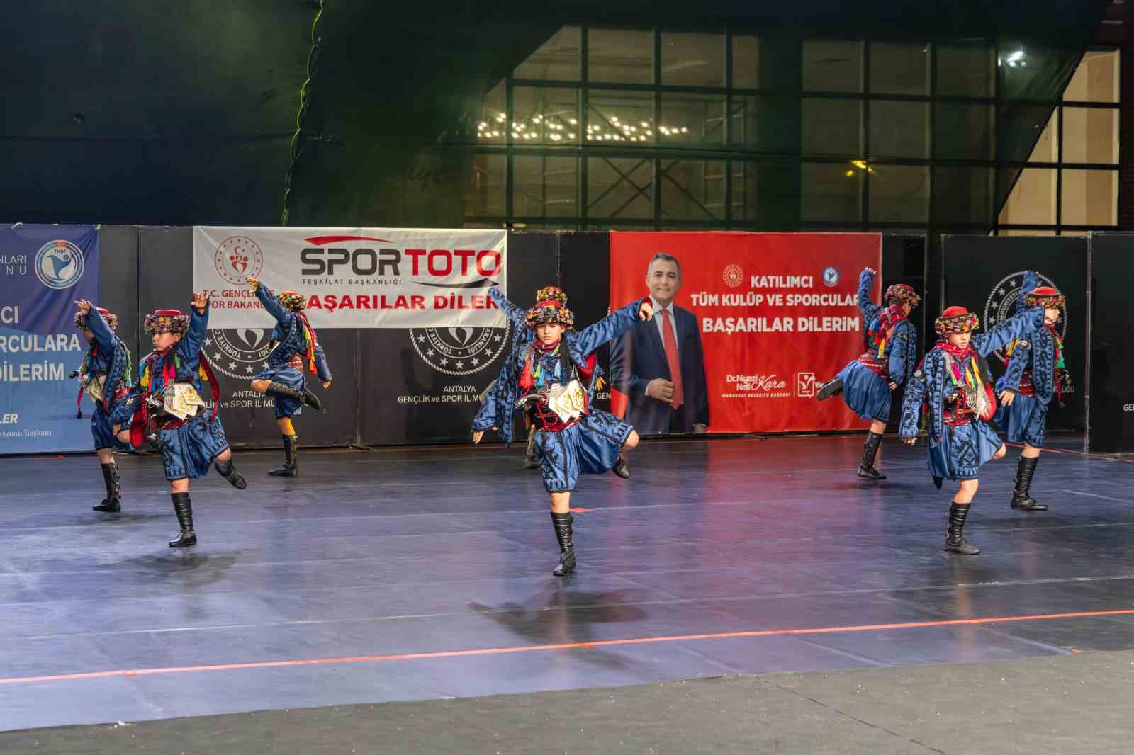 Minikler Türkiye Halk Oyunları Şampiyonası Manavgat’ta coşkuyla sona erdi
?v=1