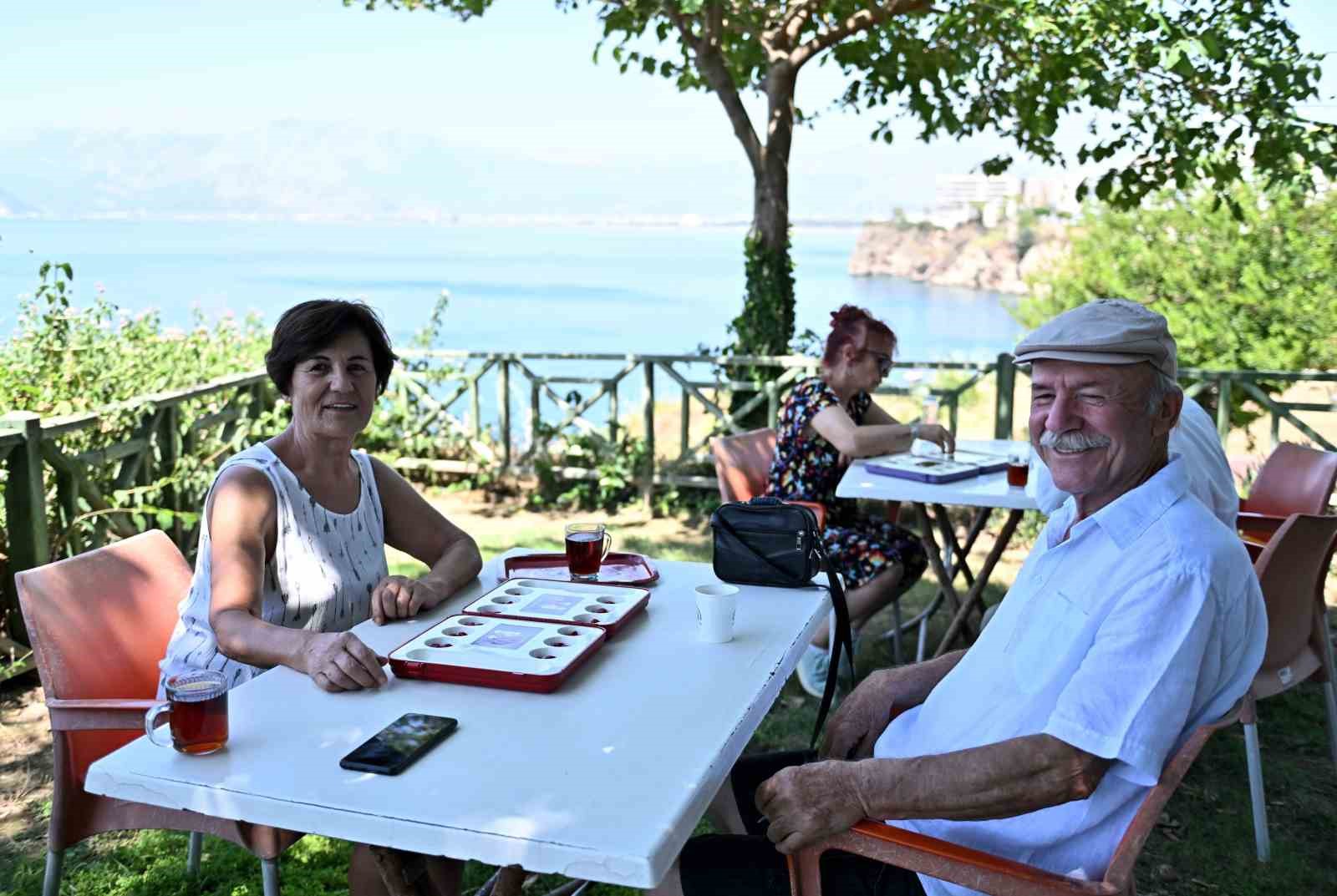Kıdemli kent sakinleri mangalada kapıştı
?v=1