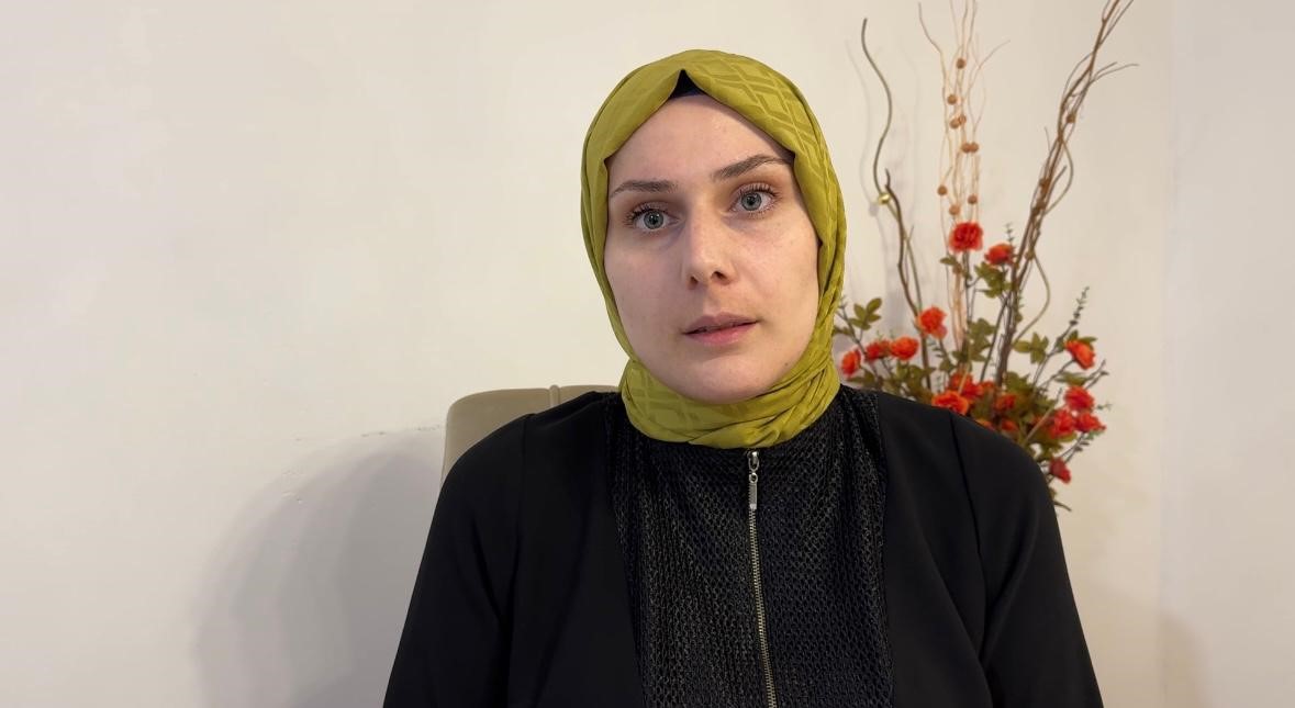 Aşırı kilolarından kurtulup 7 ayda 60 kilo verdi, aynalarla barıştı
?v=1