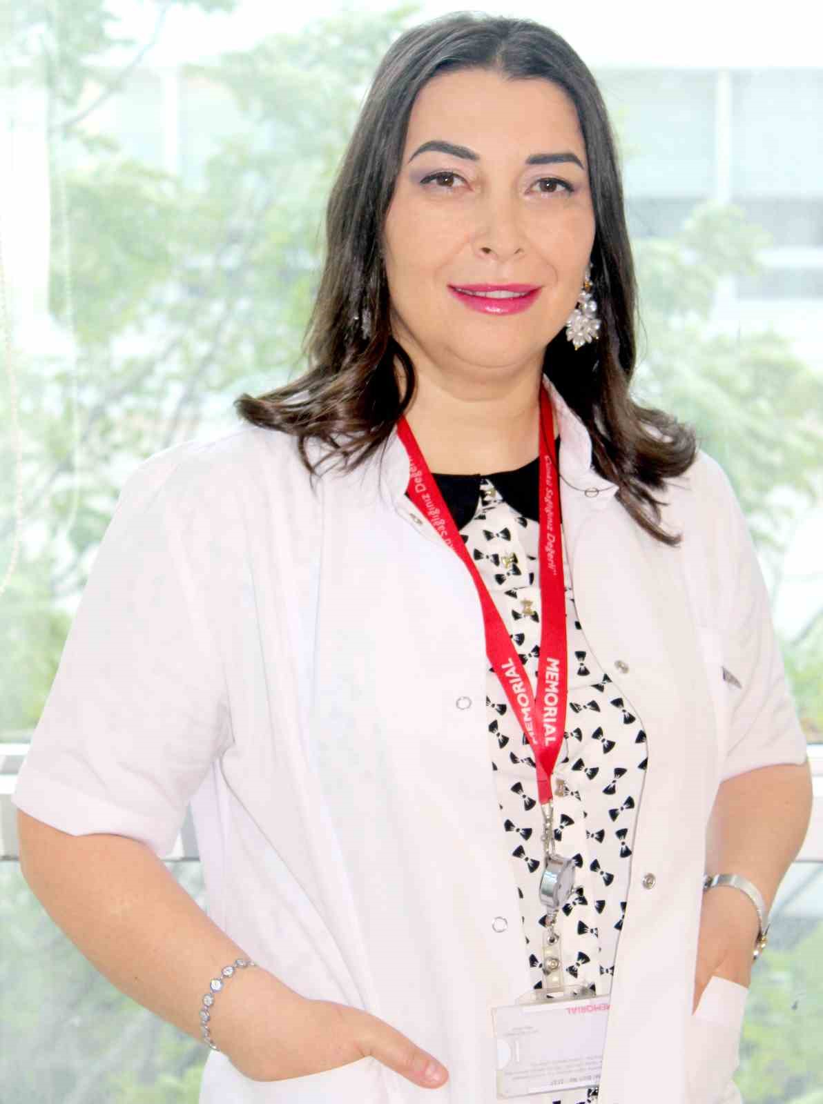 Makyajınız yazın cilt sorunlarına davetiye çıkarabilir
?v=1