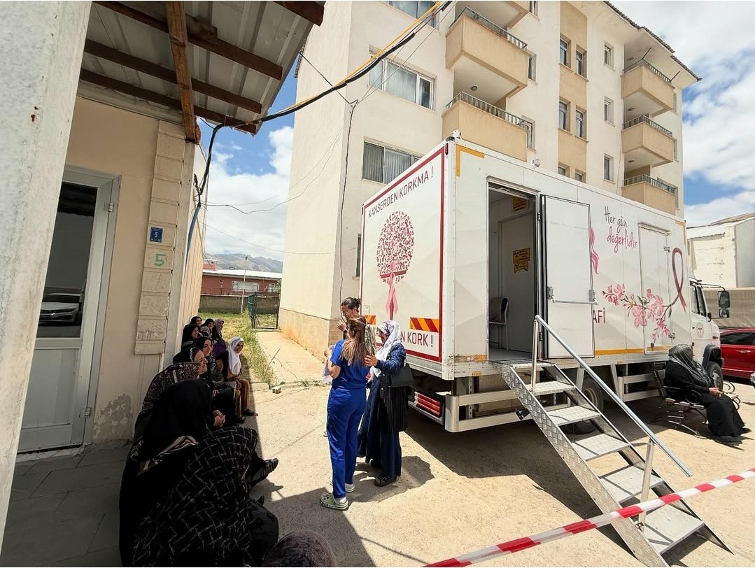 Başkale’de erken tanı için kanser taraması yapılıyor
?v=1