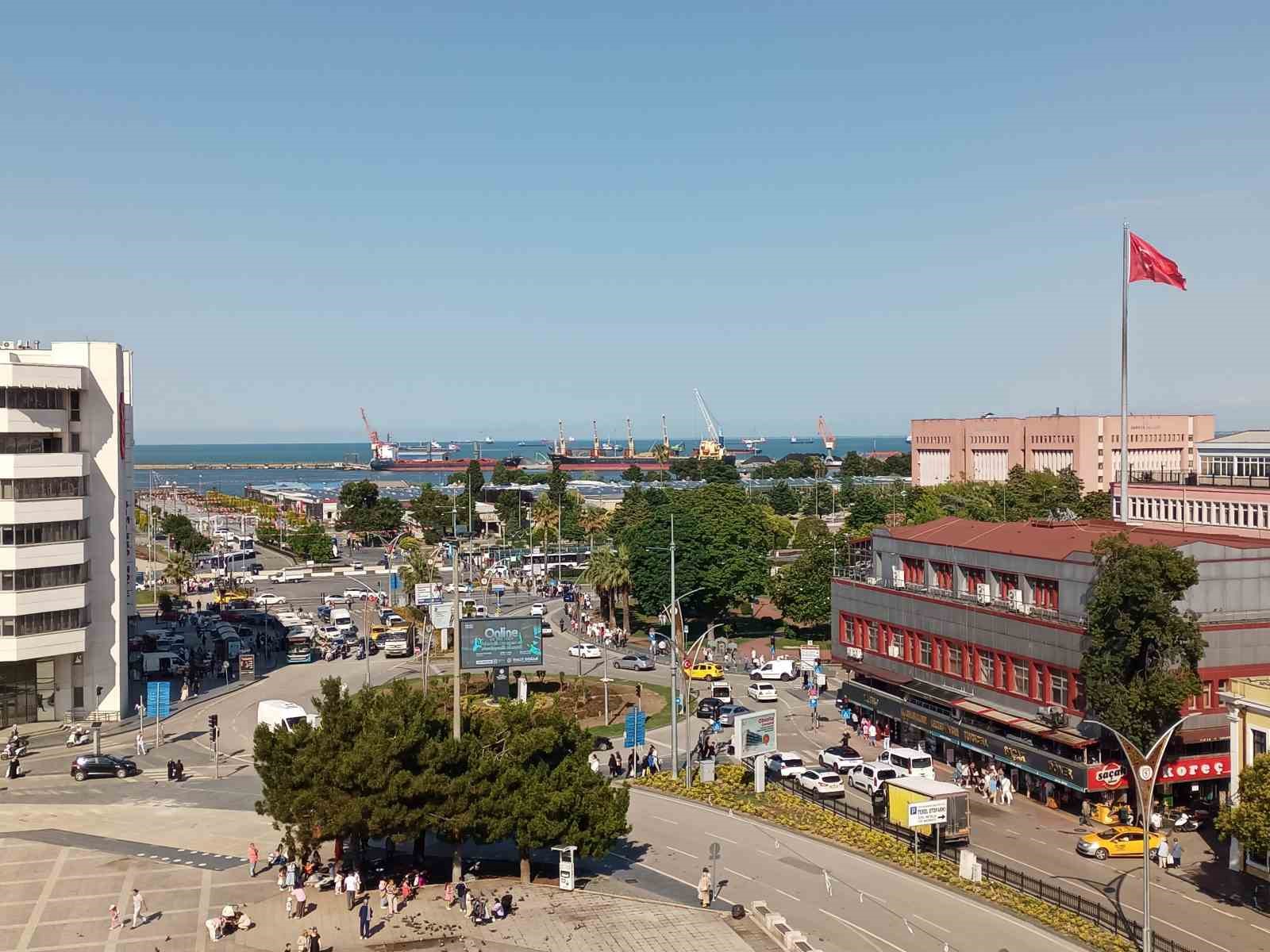 Samsun’da fazla kilo alarmı: Her 10 kişiden 6’sı obez ya da fazla kilolu
?v=1