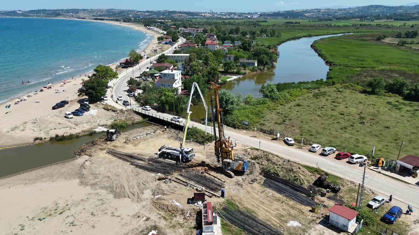 Sinop Akliman’daki köprüler çift yönlü olarak yenileniyor
?v=1