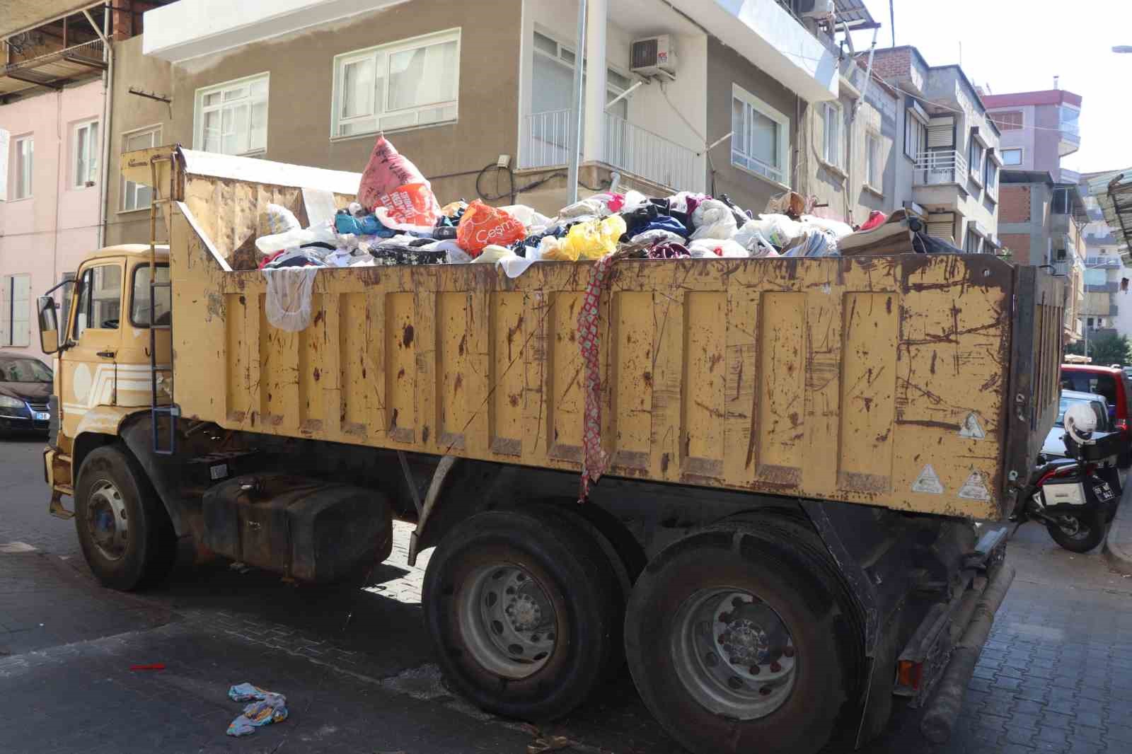 Nazilli Belediyesi’nden çöp eve müdahale
?v=1