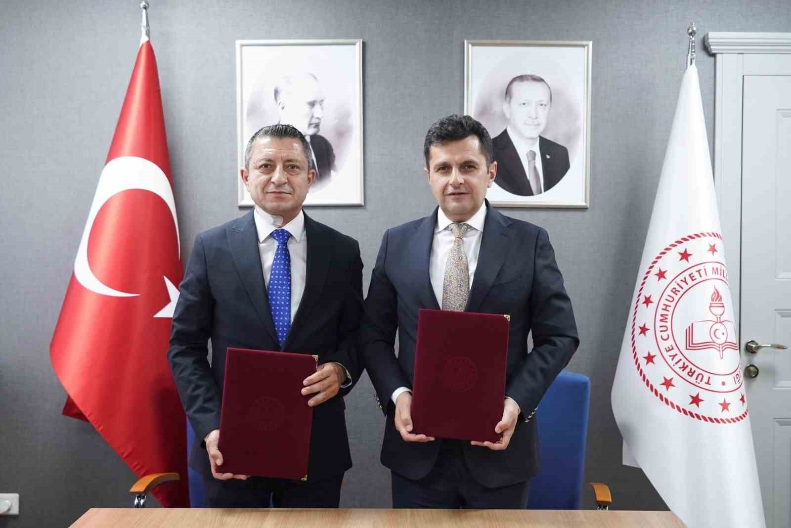 Ford Otosan, otomotivde sektöre entegre okul modelini hayata geçiyor
?v=1