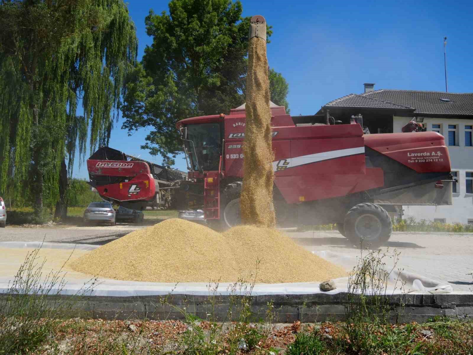 Tarım Akademisi’nde hasat bereketi
?v=1