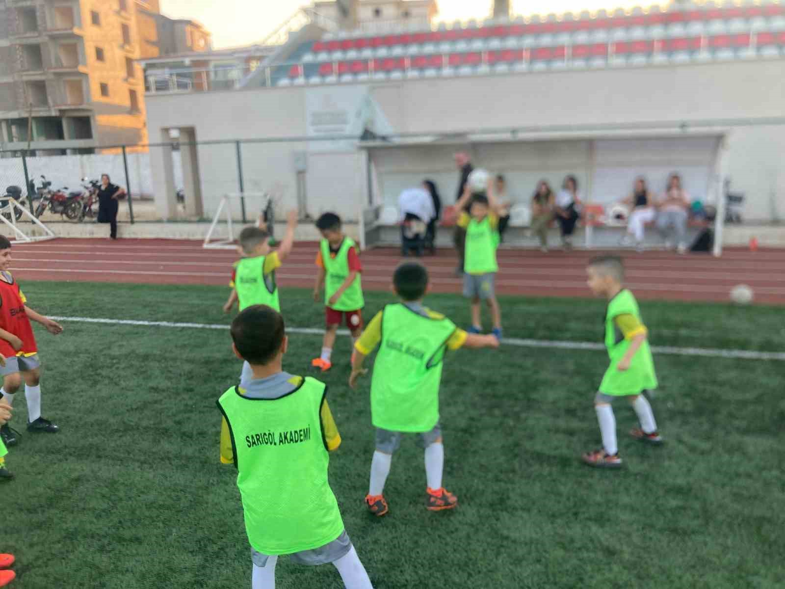 Sarıgöl Akademi Spor Kulübü faaliyetlerine başladı
?v=1