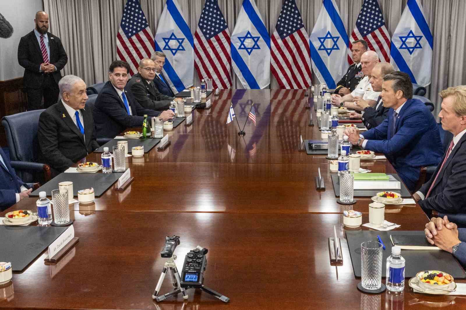 Netanyahu, ABD Savunma Bakanı Hegseth ile bir araya geldi
?v=1