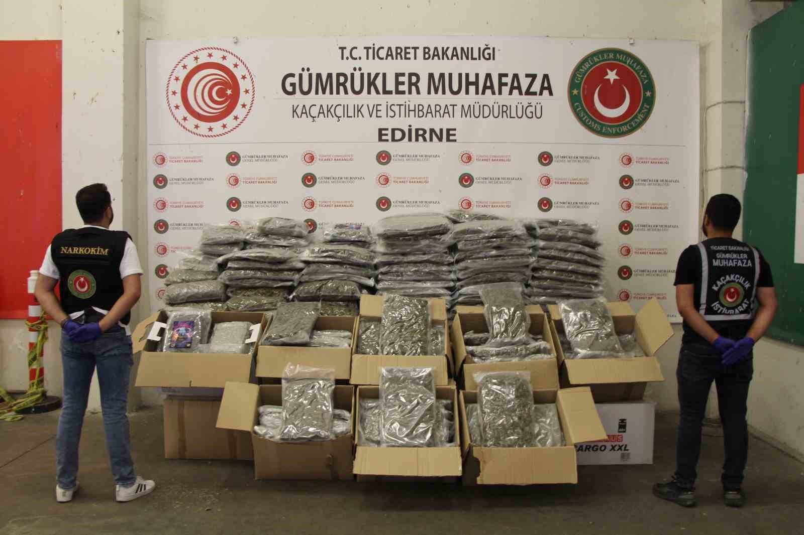 Ticaret Bakanlığı Temmuz ayına uyuşturucu yakalamalarında rekorla başladı
?v=1