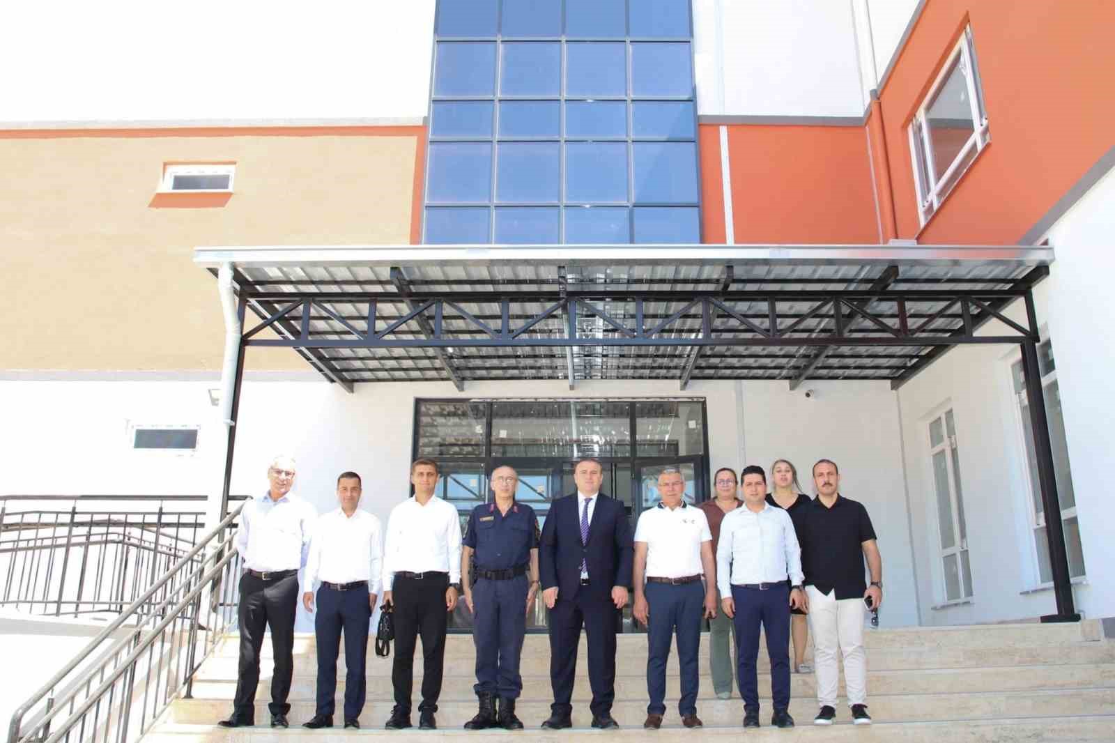Kaymakam Taş, Köşk Adnan Menderes İlkokulu inşaatında incelemede bulundu
?v=1