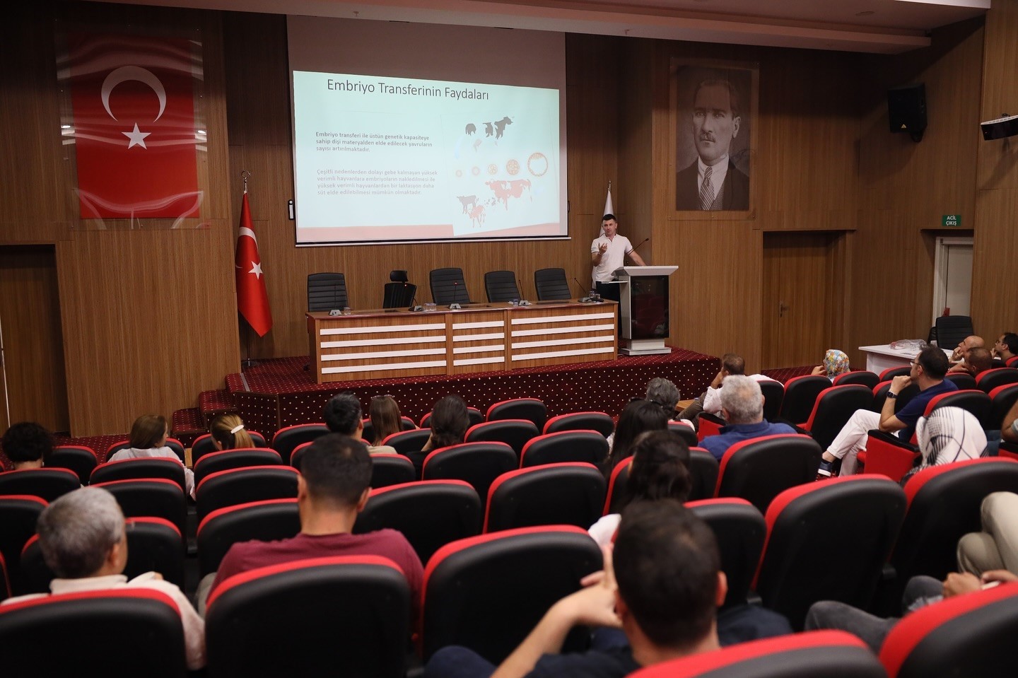 Muğla’da veteriner hekimlere yönelik bilgilendirme toplantısı düzenlendi
?v=1