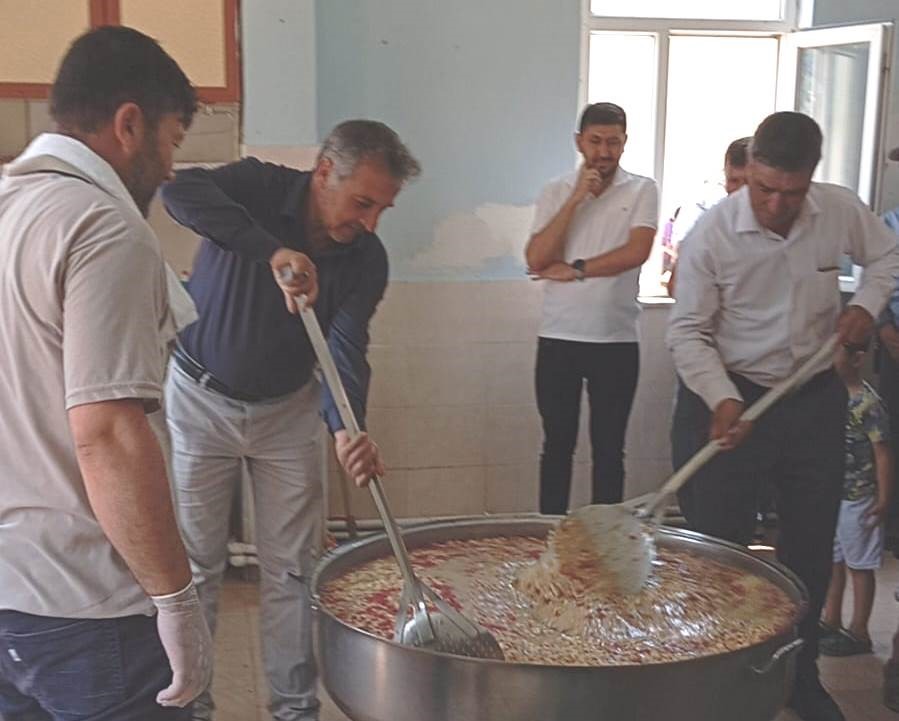 Hisarcık Kutluhallar köyünde 15 yıldan beri aşure geleneği sürdürülüyor
?v=1