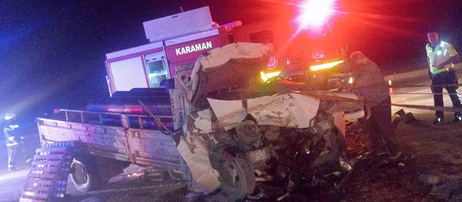 Karaman’da kamyona çarpan kamyonet sürücüsü araçta sıkıştı: 1 yaralı
?v=1