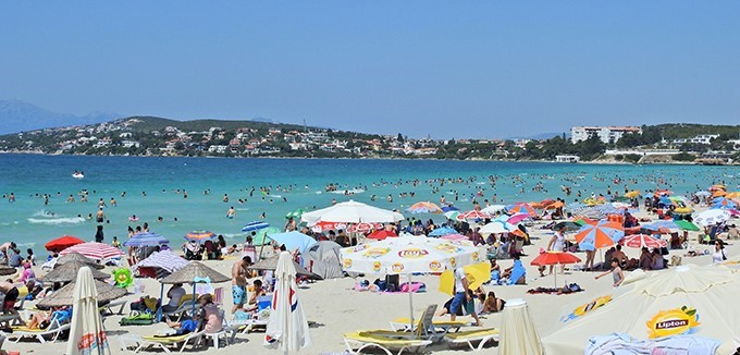 Çeşme’de 14 plaj ve 2 marinada Mavi Bayrak dalgalanacak
?v=1