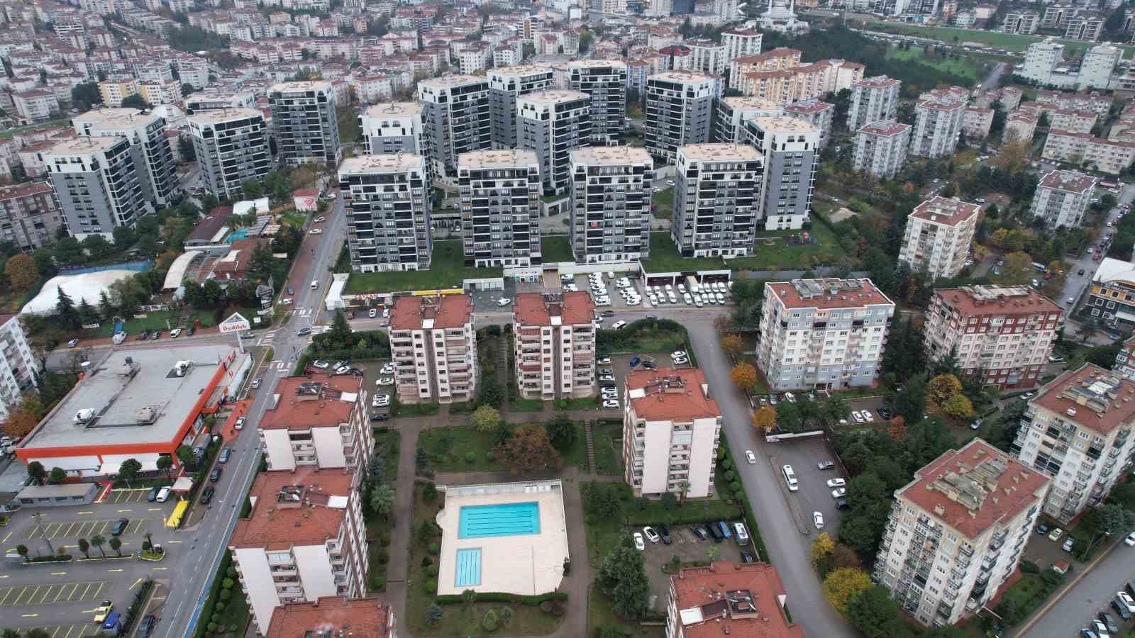 Emlak piyasasında ’Satışa Çıkış’ dalgası ilanlar arttırırken alıcılar da beklemeye geçti
