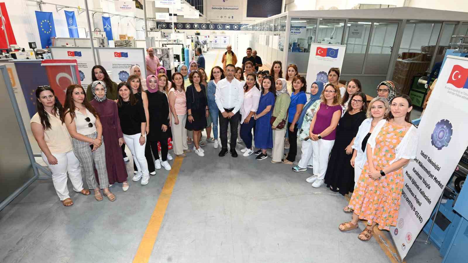 DTO’dan Denizli’deki sektörleri dönüştürüp geliştirmeye yönelik üç yeni proje
?v=1