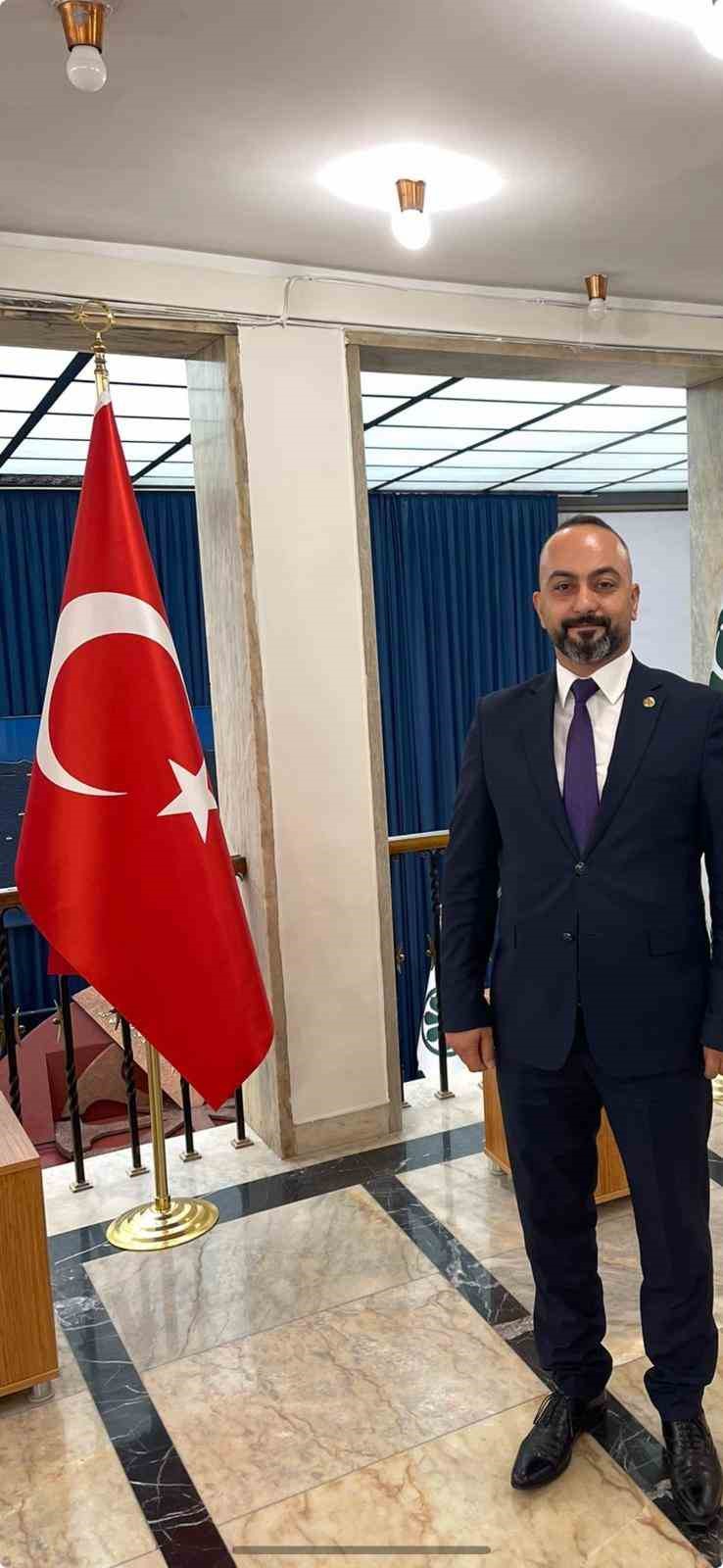 Dondurma iki kenti karşı karşıya getirdi
?v=1