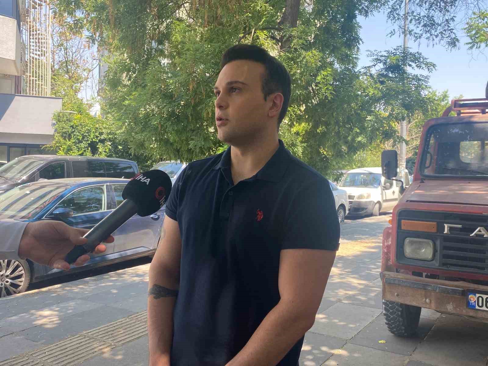 İmamoğlu’nun diplomasının iptali için suç duyurusunda bulunan genç:  Diploma iptali zaten benim için bir zafer olacak 
?v=1