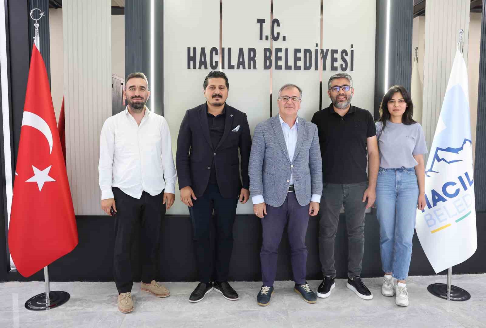 Başkan Özdoğan:  Daha güzel bir Hacılar için çalışıyoruz 
?v=1