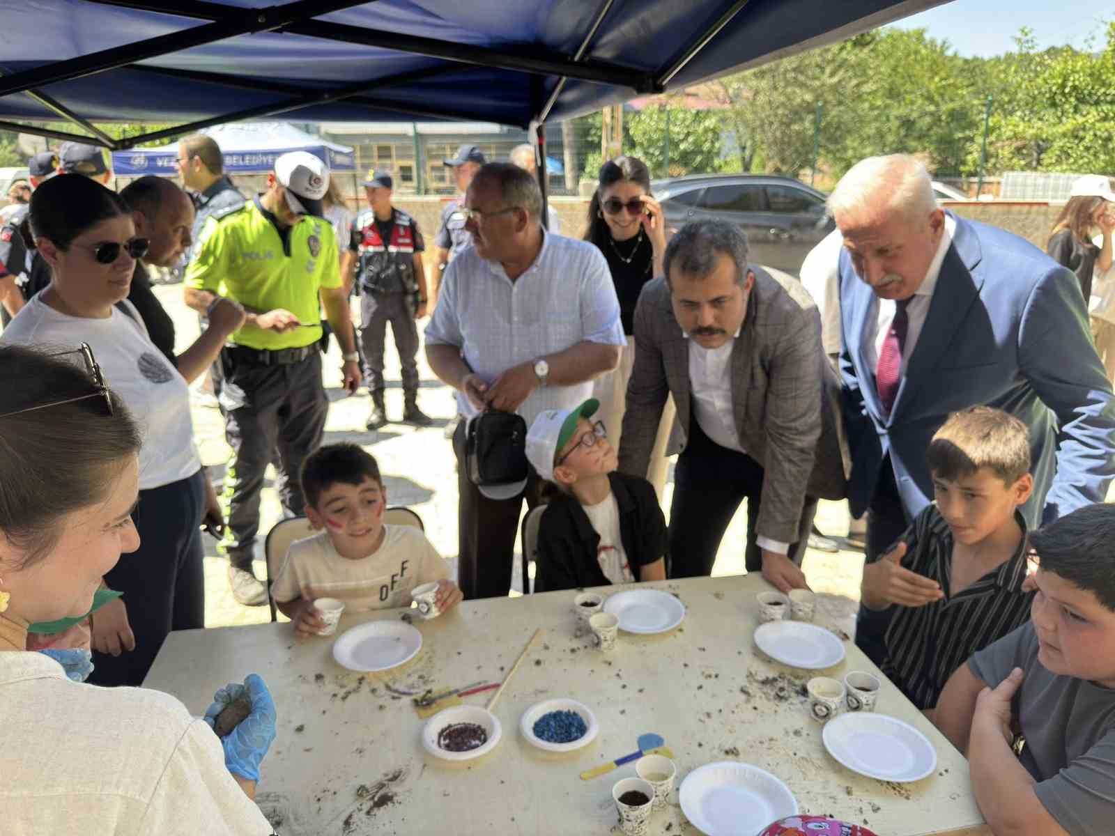 Vezirköprü’de çocuk şenliği renkli görüntülere sahne oldu
?v=1