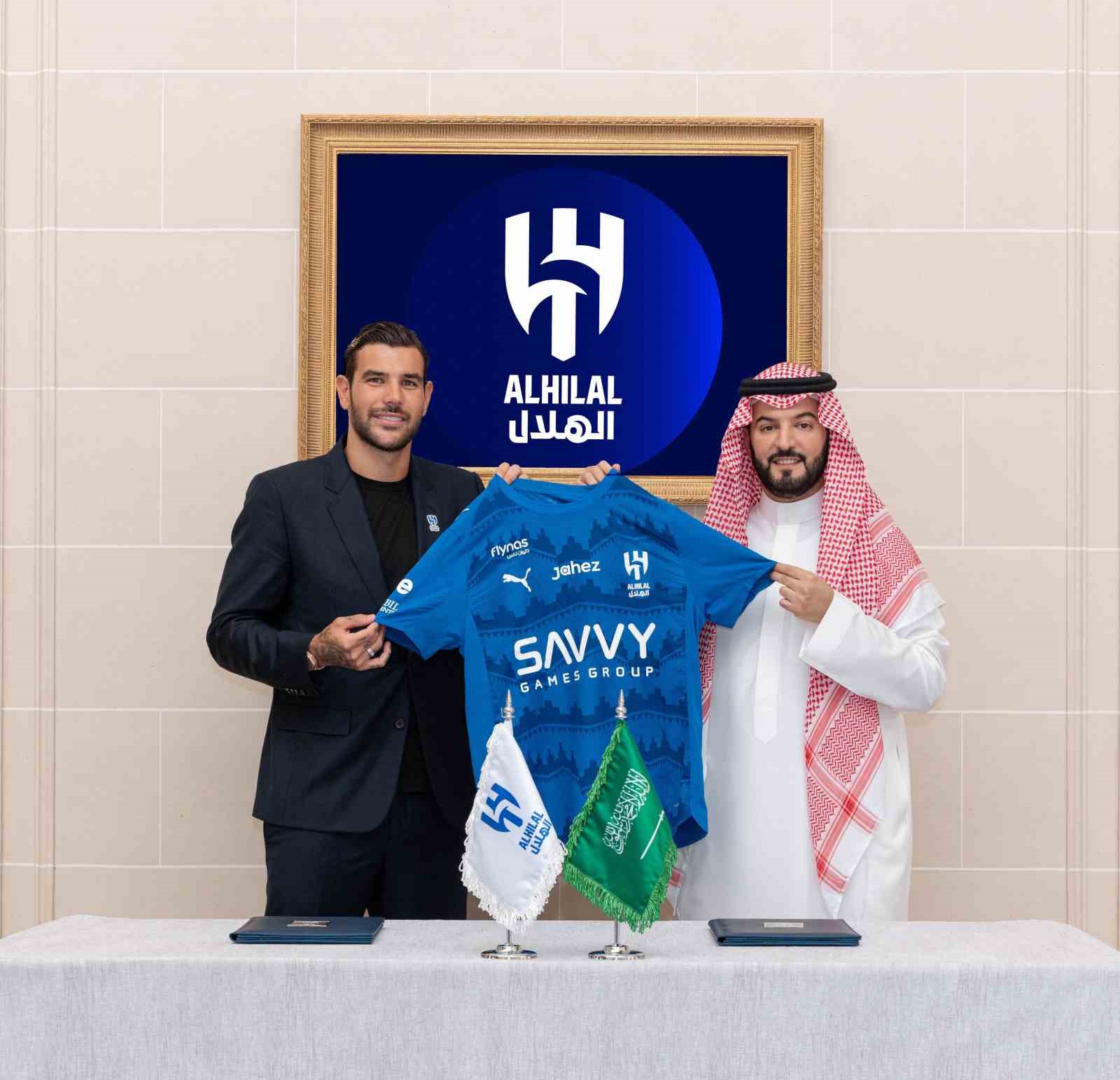 Al Hilal, Theo Hernandez’i transfer etti
?v=1