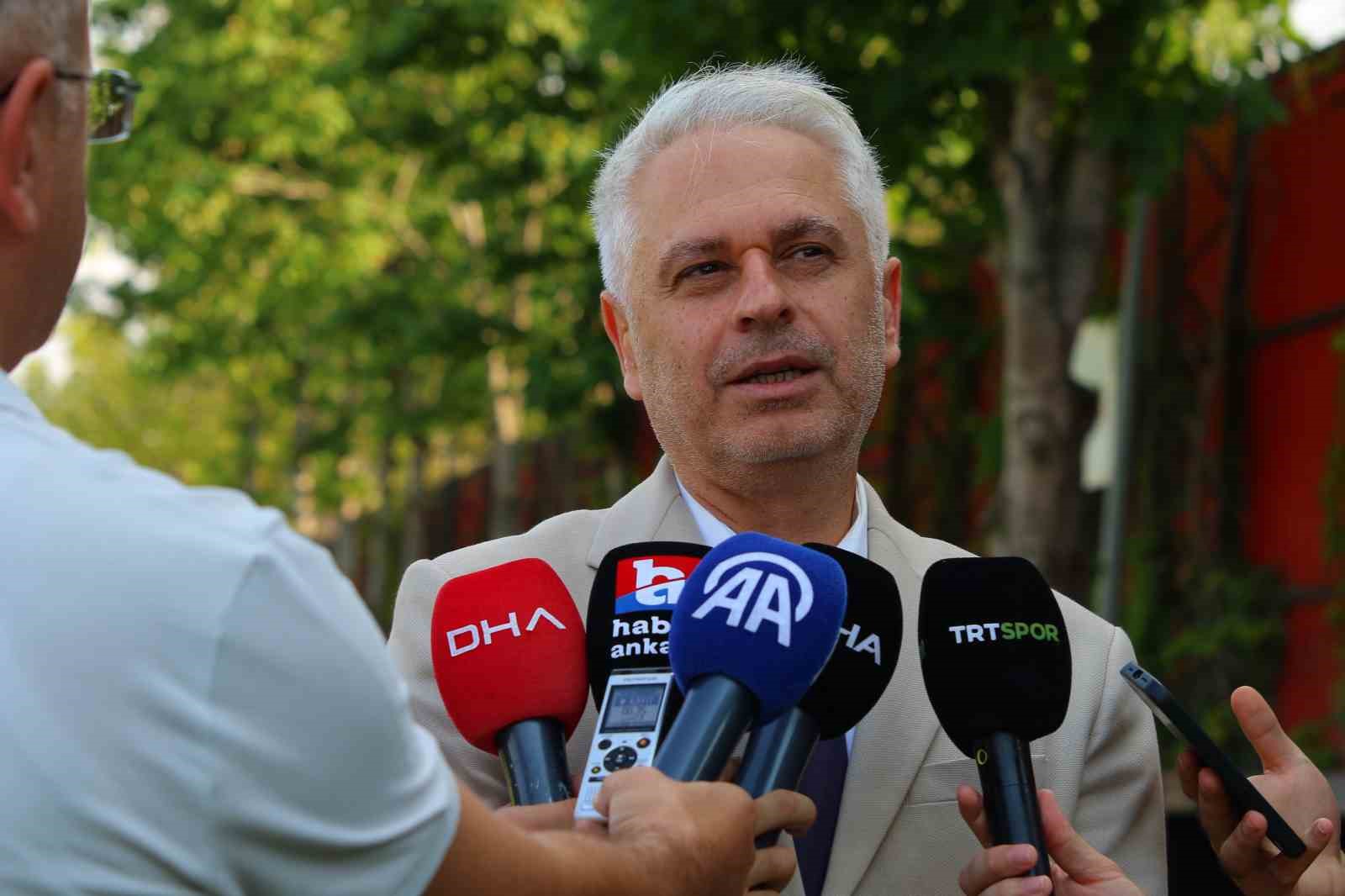 Ali Ekber Düzgün:  2-3 tane çok renkli oyuncu konusunda çalışıyoruz 
