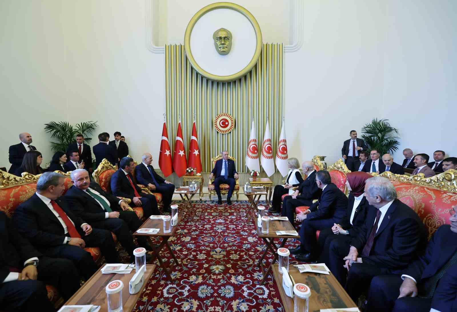 Cumhurbaşkanı Erdoğan:  Çok kutuplu dünyada Türkiye’miz yeni bir kutup başı olarak İnşallah hak ettiği yeri alacaktır 
?v=1