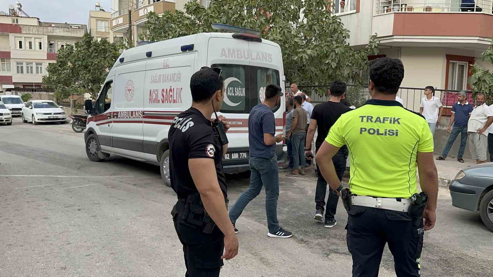Akrabalar arasındaki kavga hastanede bitti: 2 yaralı
?v=1