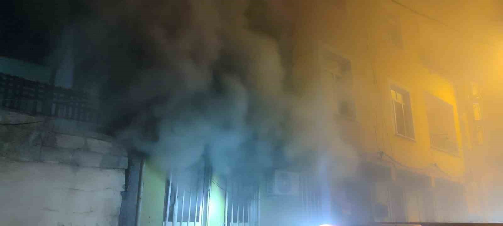 Şanlıurfa’da korkutan yangın: 3 kişi hastanelik oldu
?v=1