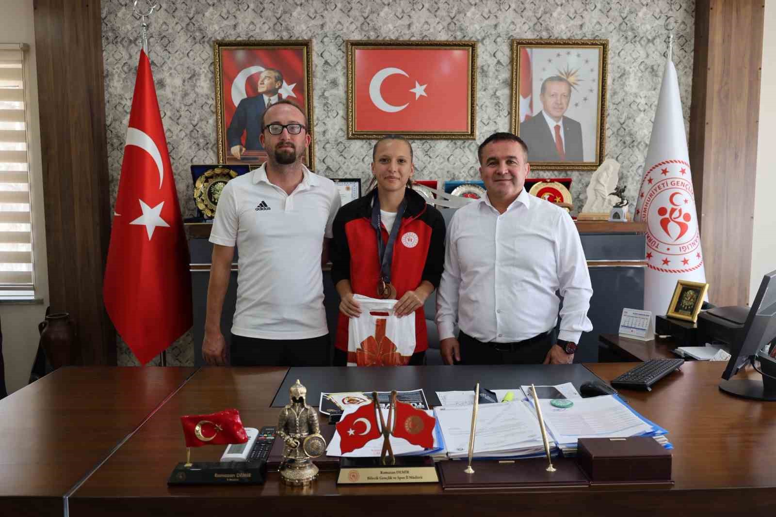 Ayla Köse’den gurur veren başarı
?v=1