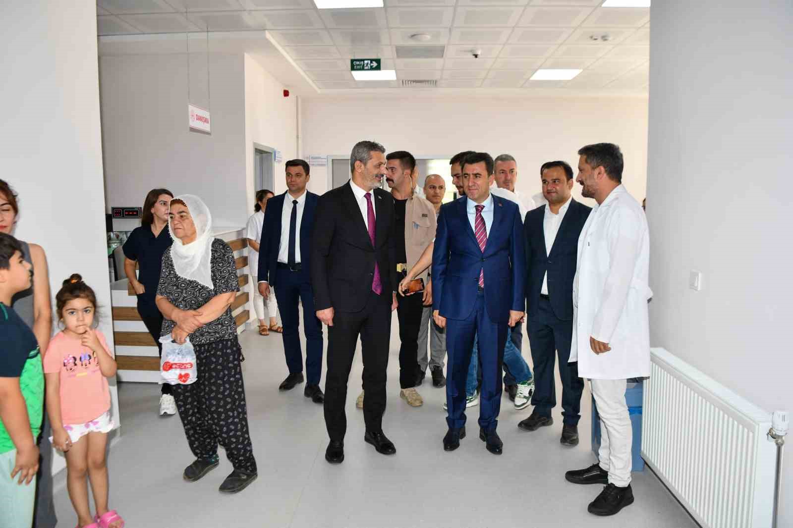 Tunceli’de yeni aile sağlığı merkezi ile acil sağlık hizmetleri istasyonu açıldı
?v=1