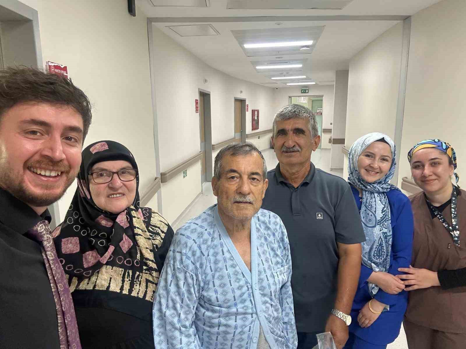 80 yaşındaki hasta kapalı akciğer ameliyatıyla sağlığına kavuştu
?v=1