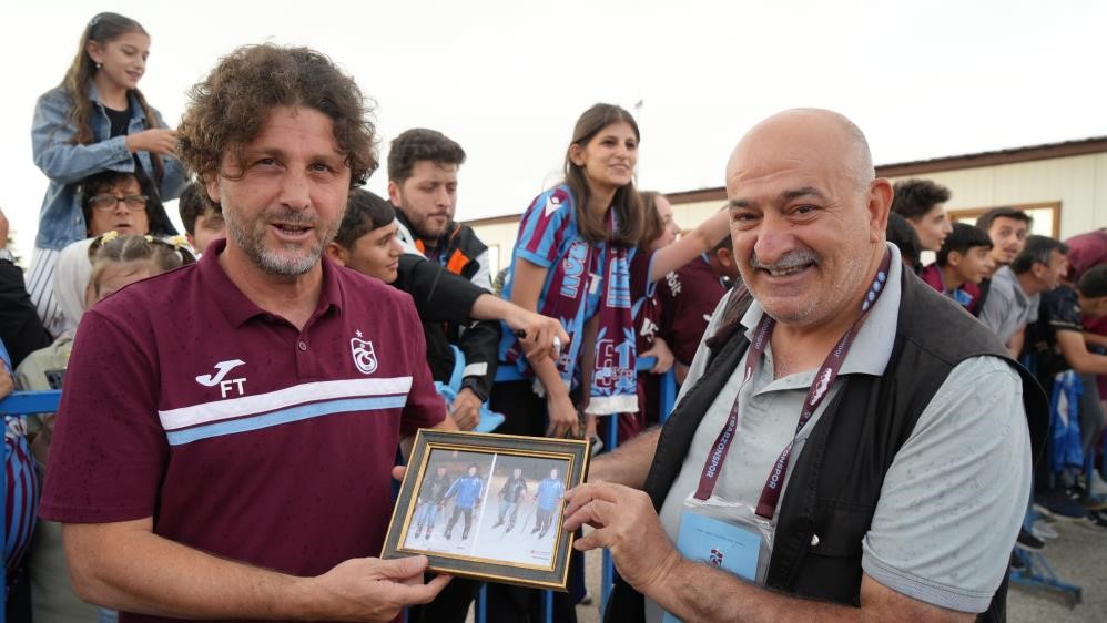 Fatih Tekke’ye gece kayağı fotoğrafı sürprizi
?v=1
