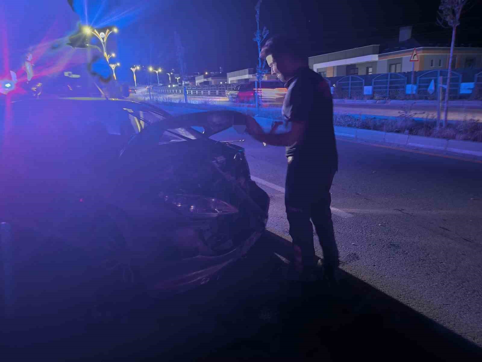 Van’da trafik kazası: 2 yaralı
?v=1