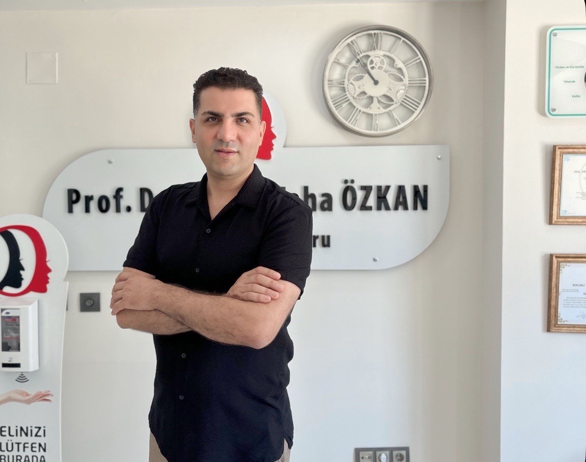 Prof. Dr. Özkan:  40’lı yaşlarda diş kaybı alarmı nedeni erken menopoz 
?v=1