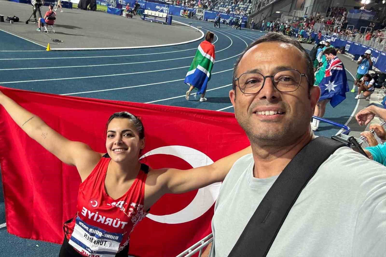 ALKÜ’nün altın kızı Esra Türkmen dünya zirvesinde
?v=1