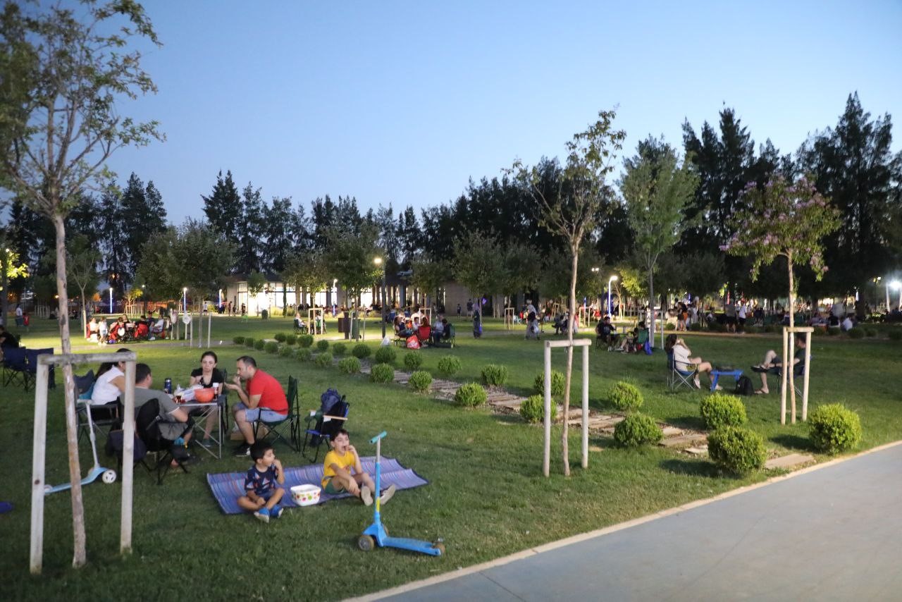 Mimar Sinan ve Tekstil Parkları Aydınlıların uğrak noktası olmaya devam ediyor
?v=1