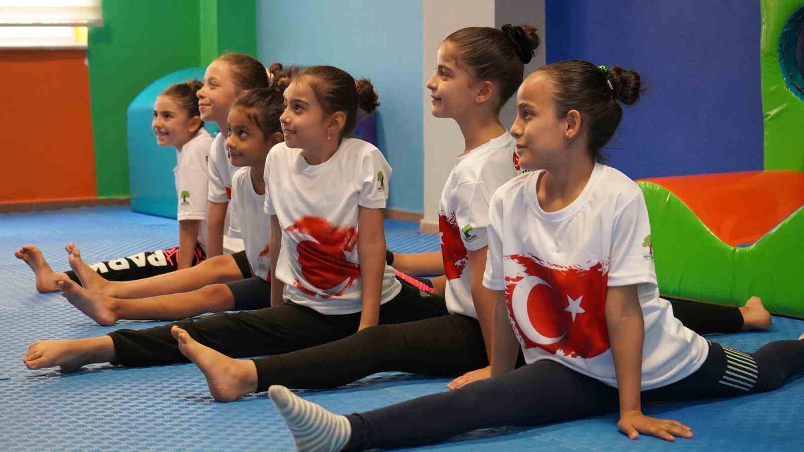 Şehitkamil yaz spor akademisinde 8 ayrı branşta eğitimler devam ediyor
?v=1