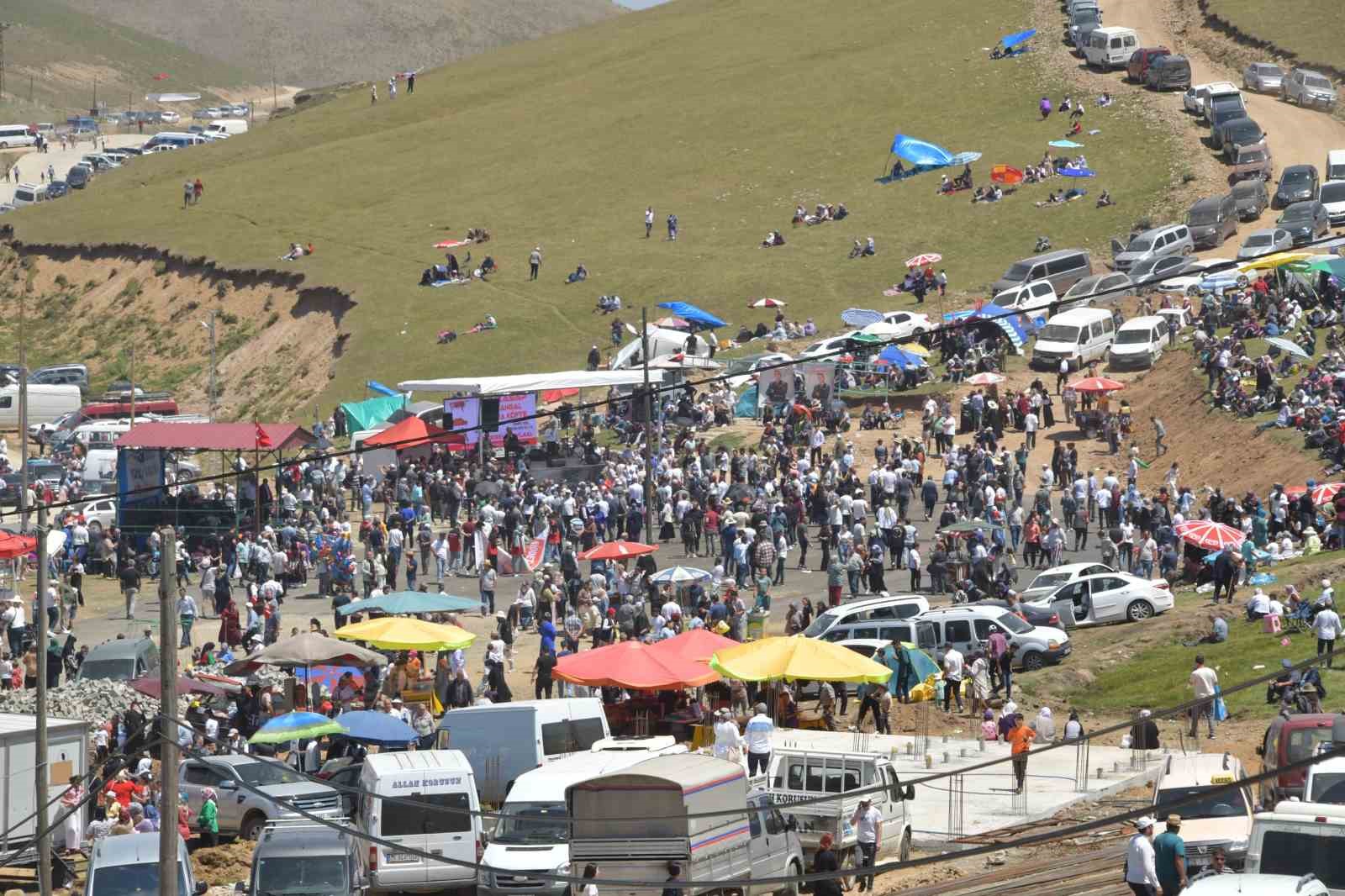 Kazıkbeli Yaylası’nda otçu göçü şenliği düzenlendi
?v=1