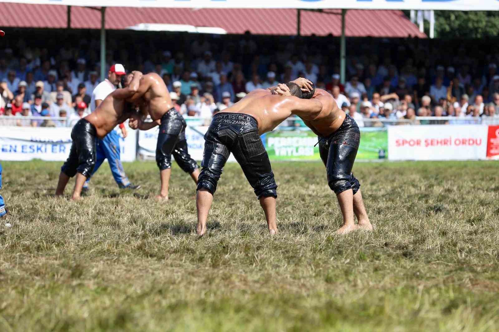 917 yıllık geleneğin adı: Aybastı Perşembe Yaylası Festivali
?v=1