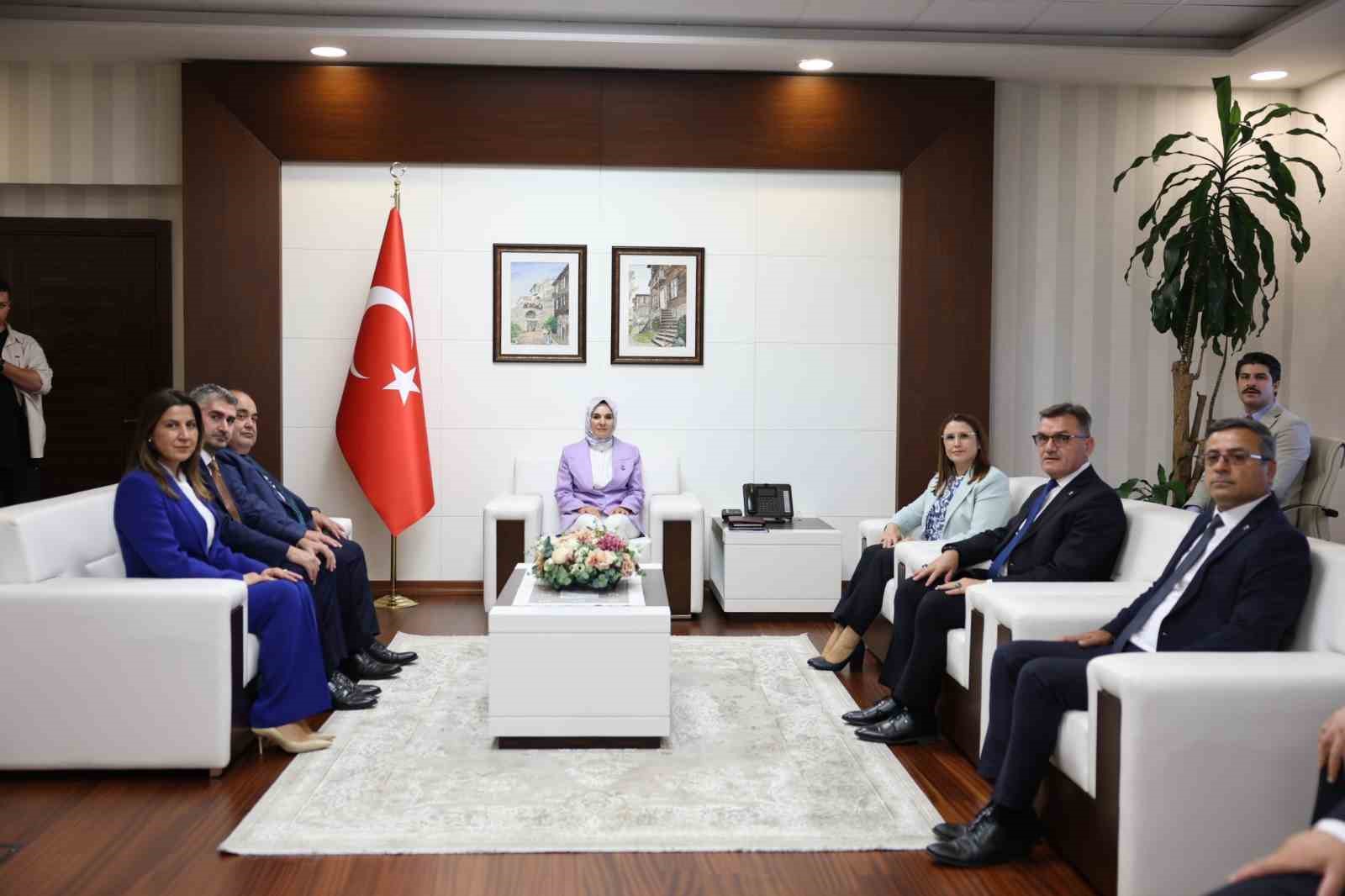 Bakan Göktaş,  Sosyal politikalarımızı ‘kimseyi geride bırakmama’ ilkesiyle gerçekleştiriyoruz 
?v=1
