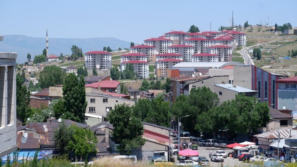 Erzurum’da bir ayda binden fazla konut satıldı
?v=1