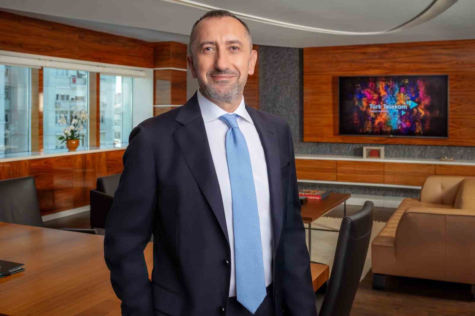 Türk Telekom CEO’su Ümit Önal:  Fiber altyapımız ve mobildeki güçlü büyüme ile 5G ve ötesi için hazırız 
?v=1