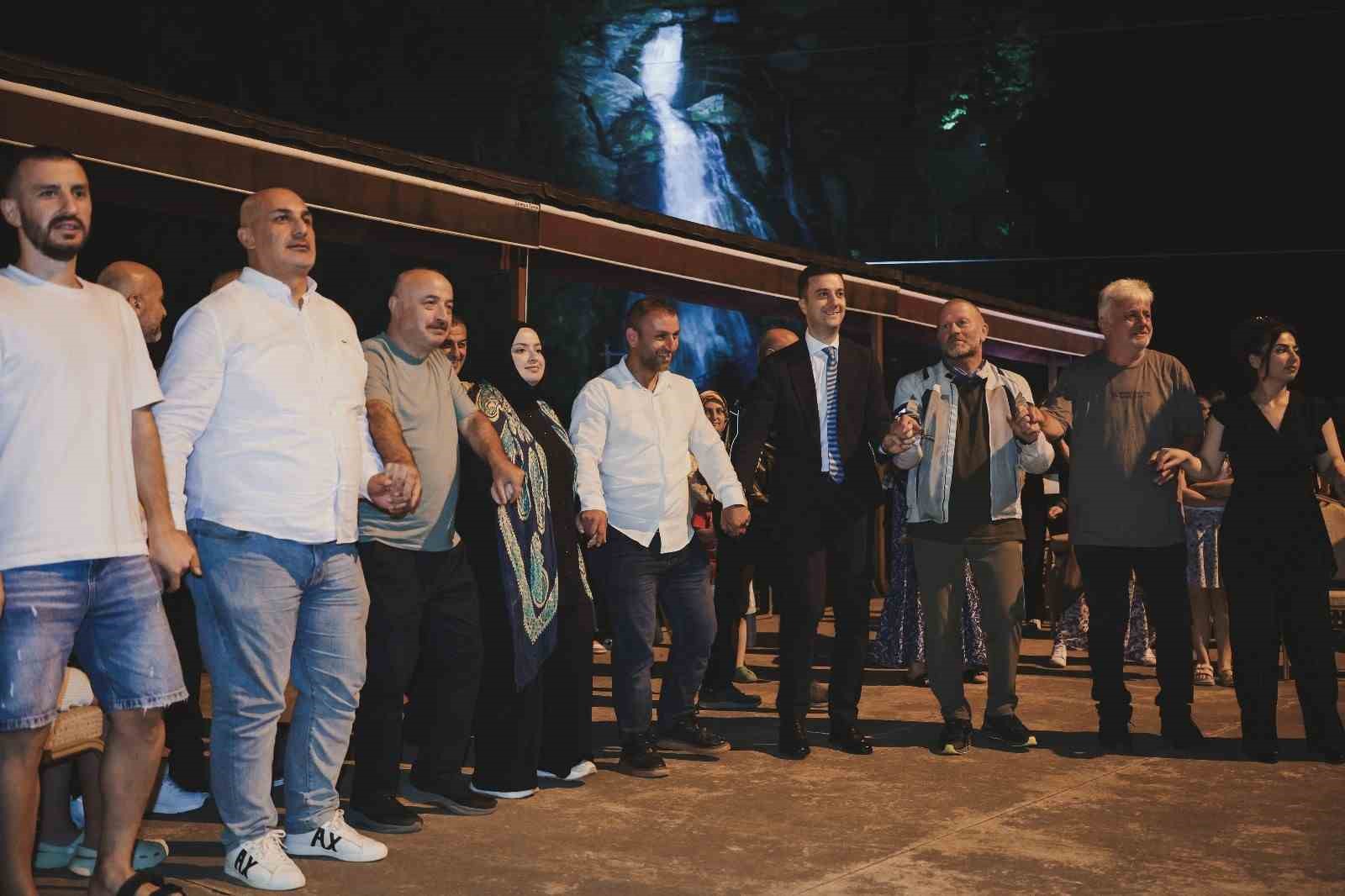 Ağaran Şelalesi’nde sanat rüzgarı esti
?v=1