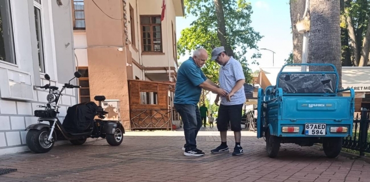 Ömrünü Engelli Oğluna Adadı